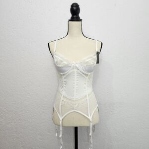 NWT Fredrick's Of Hollywood Sexy White Bridal Basque Corset